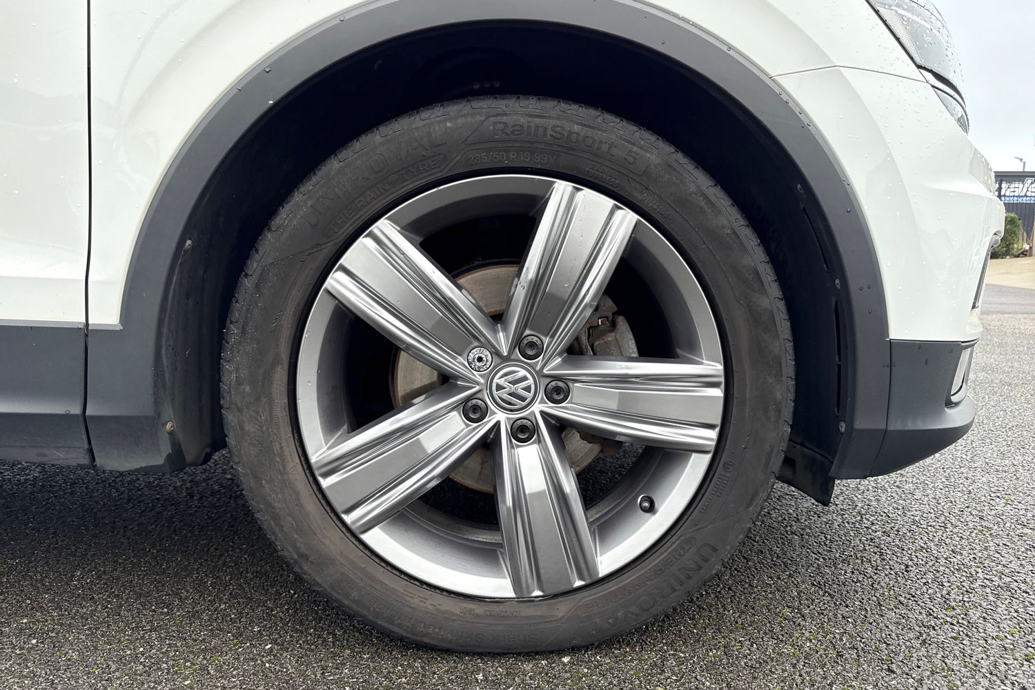 Used Volkswagen Tiguan 2018 for sale - 77337233: Photo 10