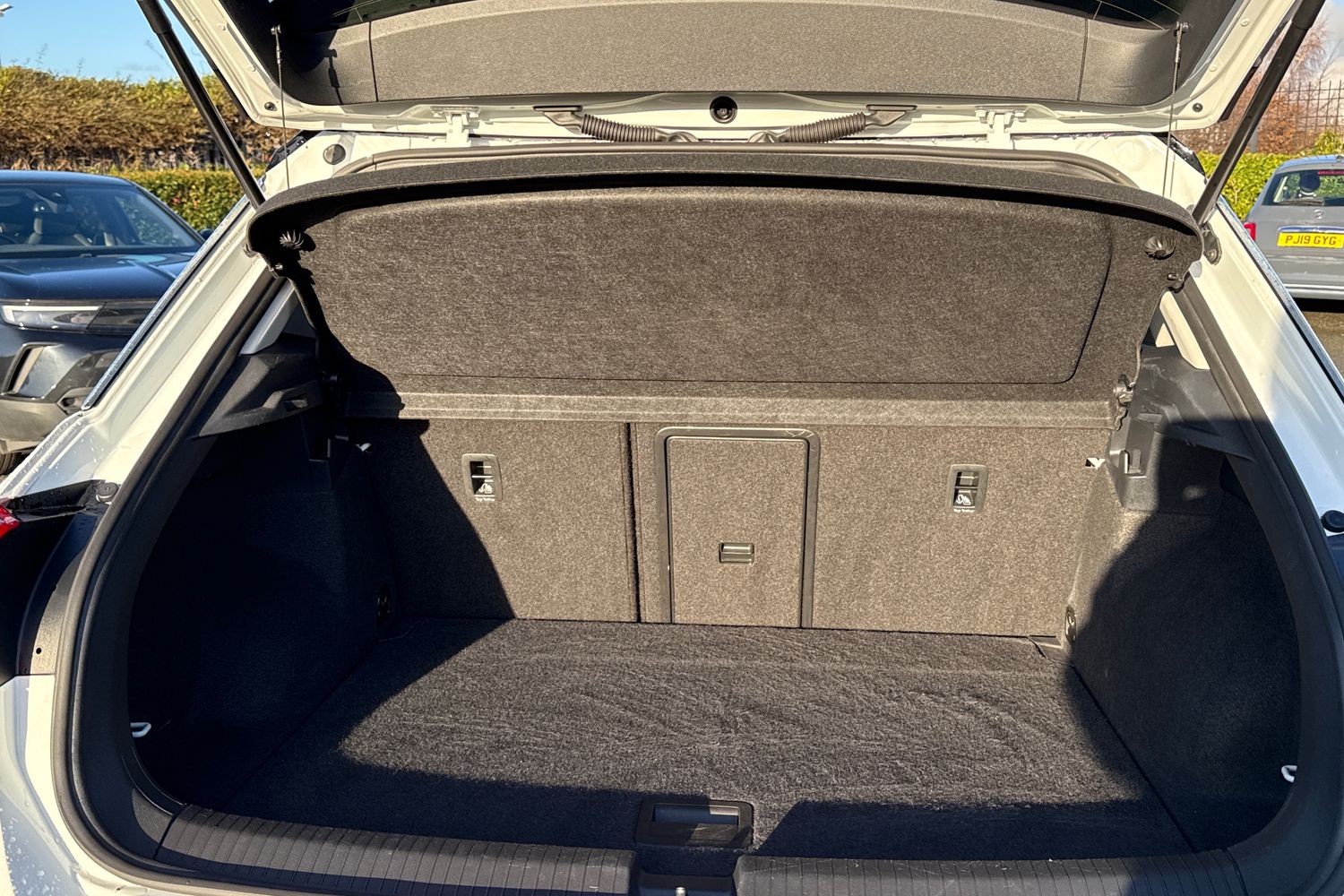 Used Volkswagen T-Roc 2018 for sale - 76968032: Photo 10