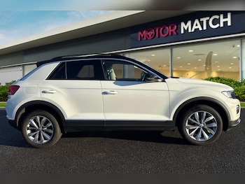 Used Volkswagen T-Roc 2018 for sale - 76968032: Photo