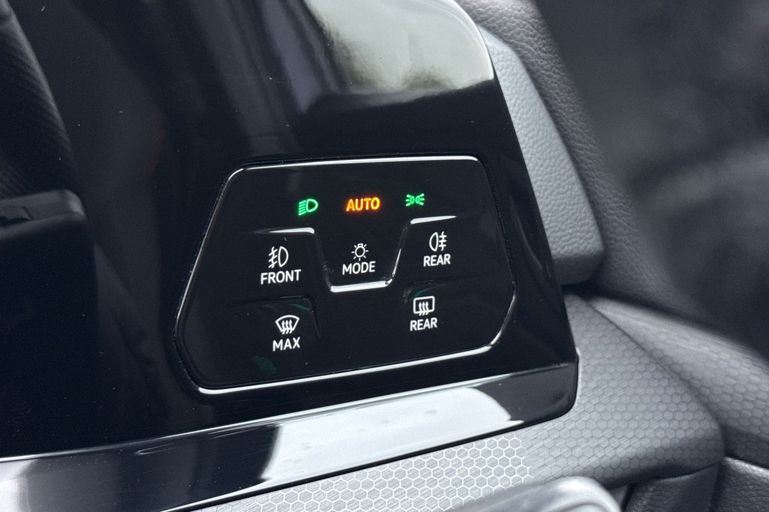 Used Volkswagen Golf 2020 for sale - 77337090: Photo 41