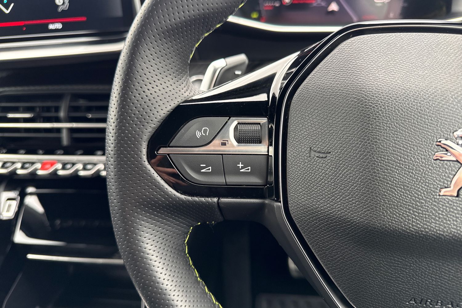 Used Peugeot 2008 2022 for sale - 77620580: Photo 38