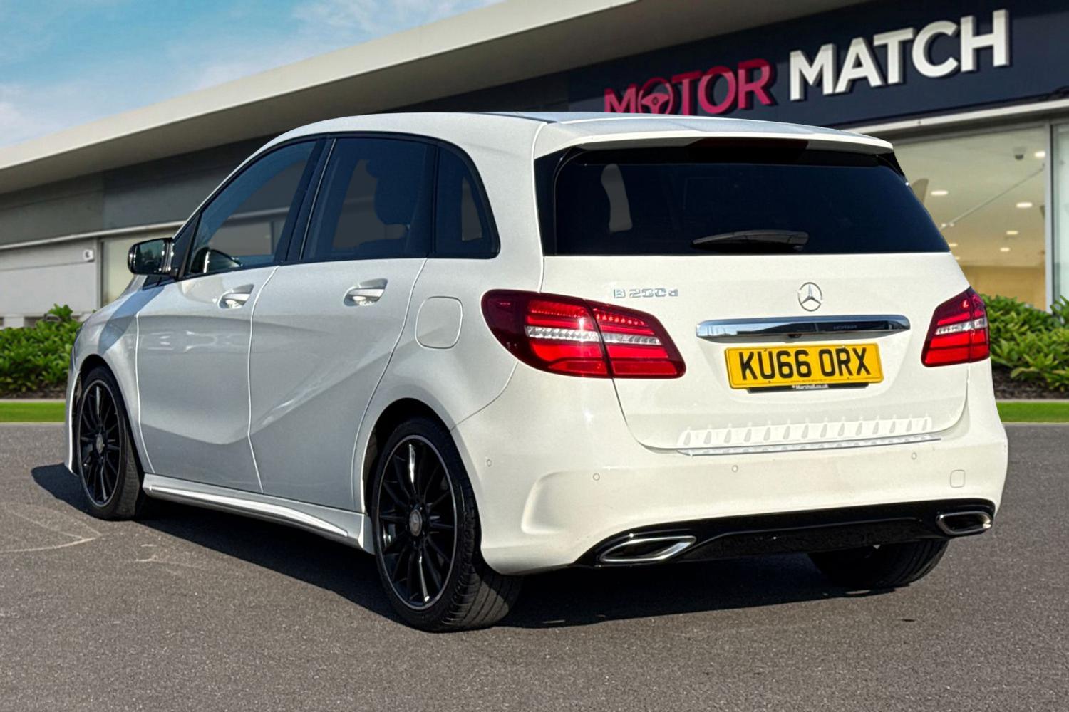 Used Mercedes-Benz B Class 2016 for sale - 77758467: Photo 2