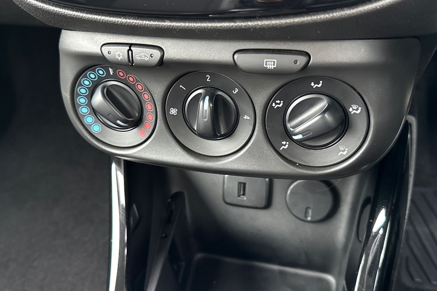 Used Vauxhall ADAM 2019 for sale - 77812513: Photo 19