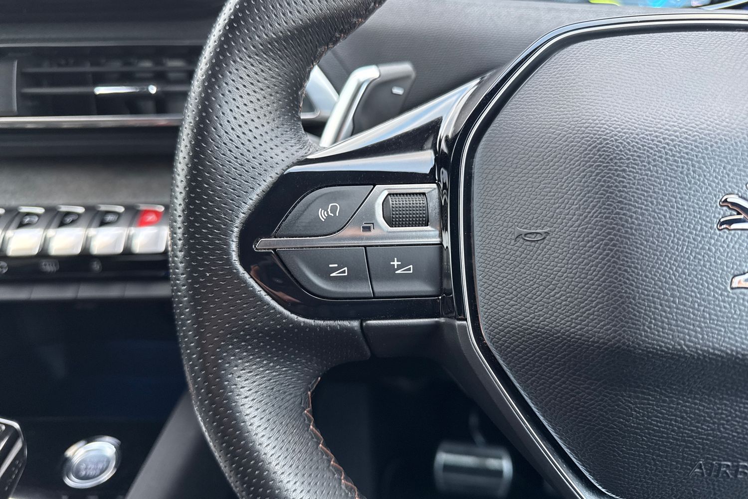 Used Peugeot 3008 2021 for sale - 76916363: Photo 39