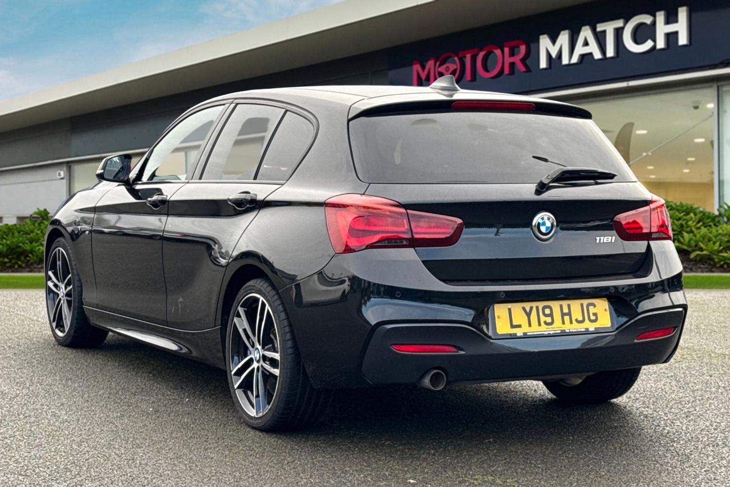 Used BMW 1 Series 2019 for sale - 77337101: Photo 2