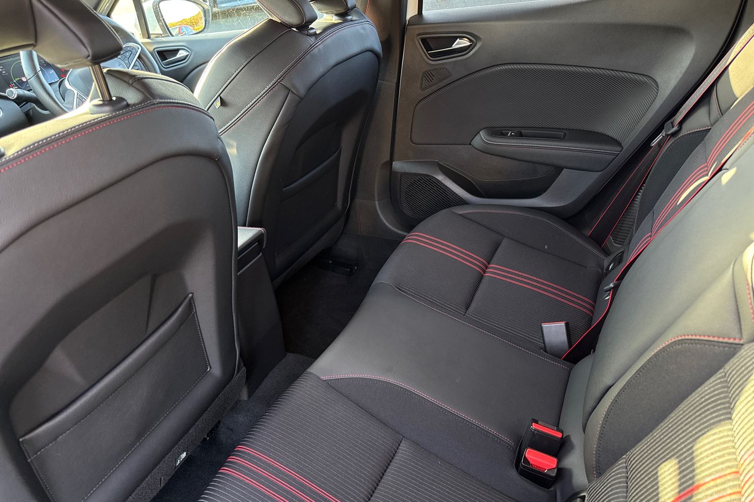 Used Renault Clio 2021 for sale - 77483295: Photo 30