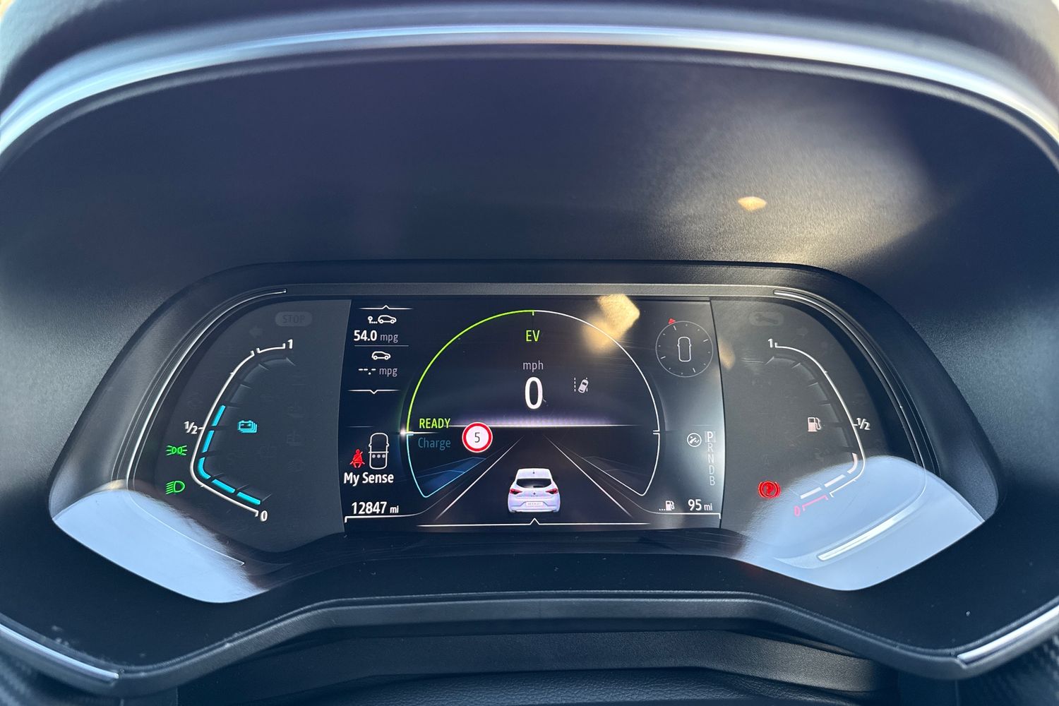 Used Renault Clio 2021 for sale - 77483295: Photo 40