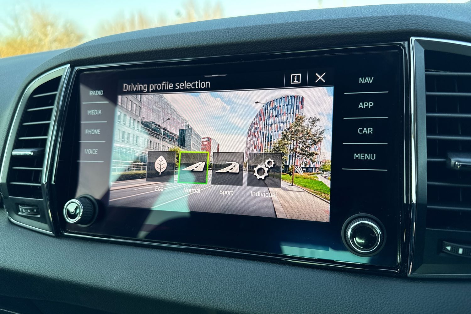 Used Skoda Karoq 2023 for sale - 77758381: Photo 54