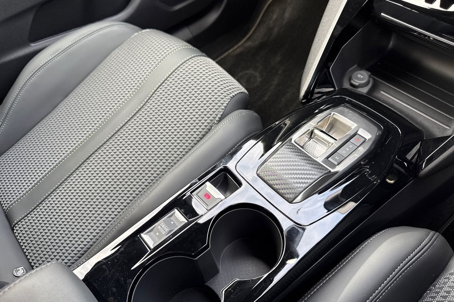 Used Peugeot 2008 2023 for sale - 78038212: Photo 20