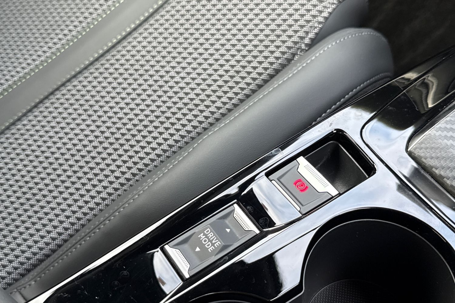 Used Peugeot 2008 2023 for sale - 78038212: Photo 59