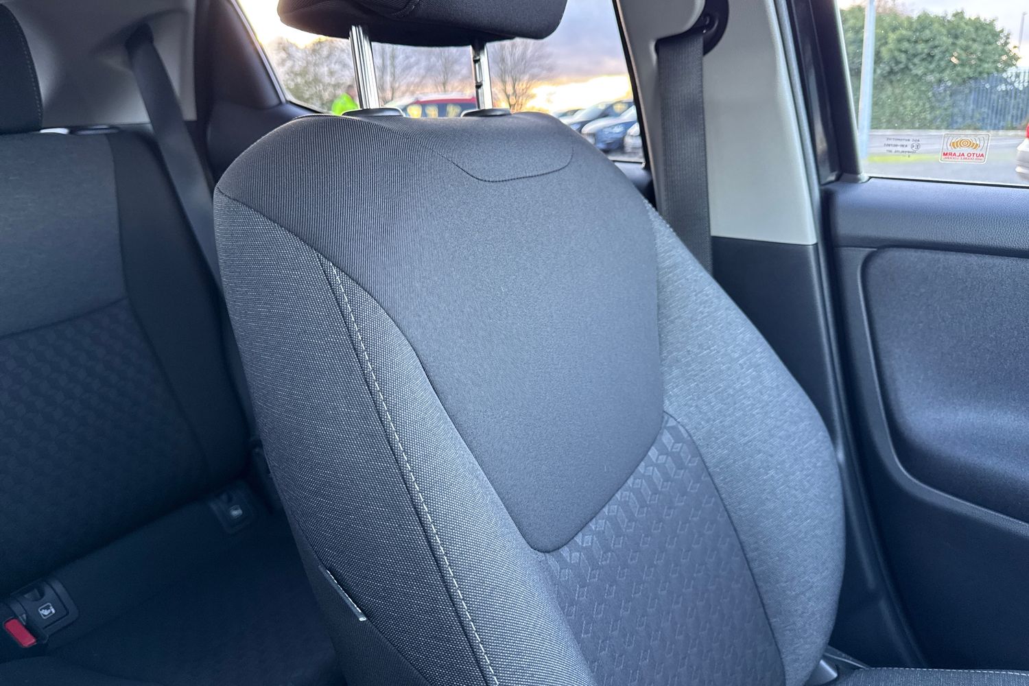 Used Toyota Yaris 2022 for sale - 77308736: Photo 55