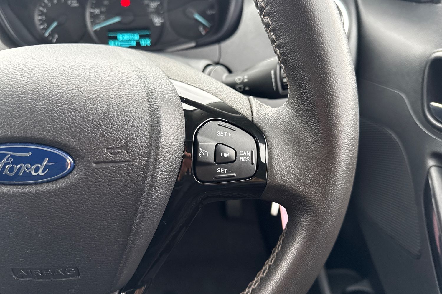 Used Ford Ka+ 2017 for sale - 77680103: Photo 40