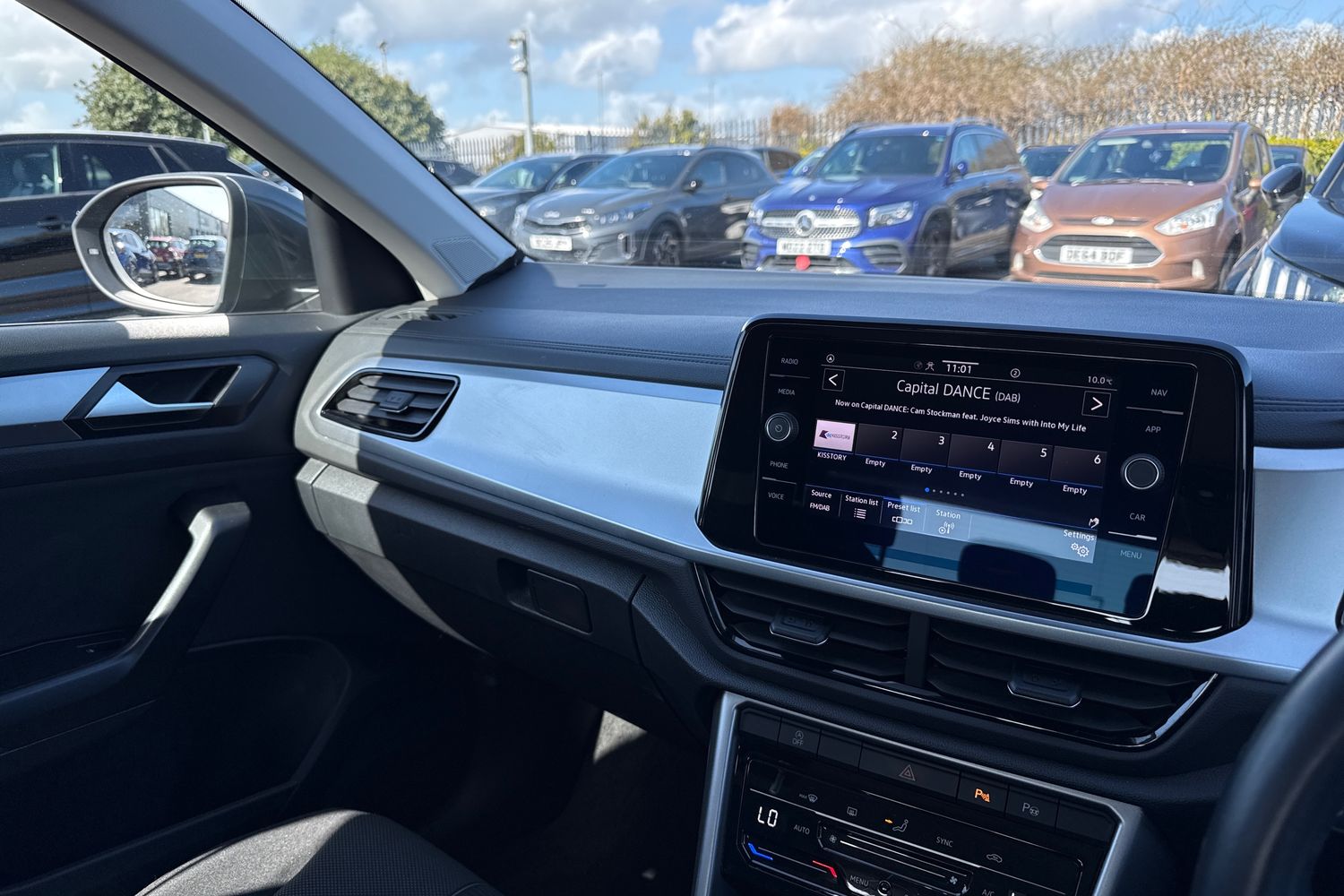 Used Volkswagen T-Roc 2023 for sale - 78224341: Photo 12