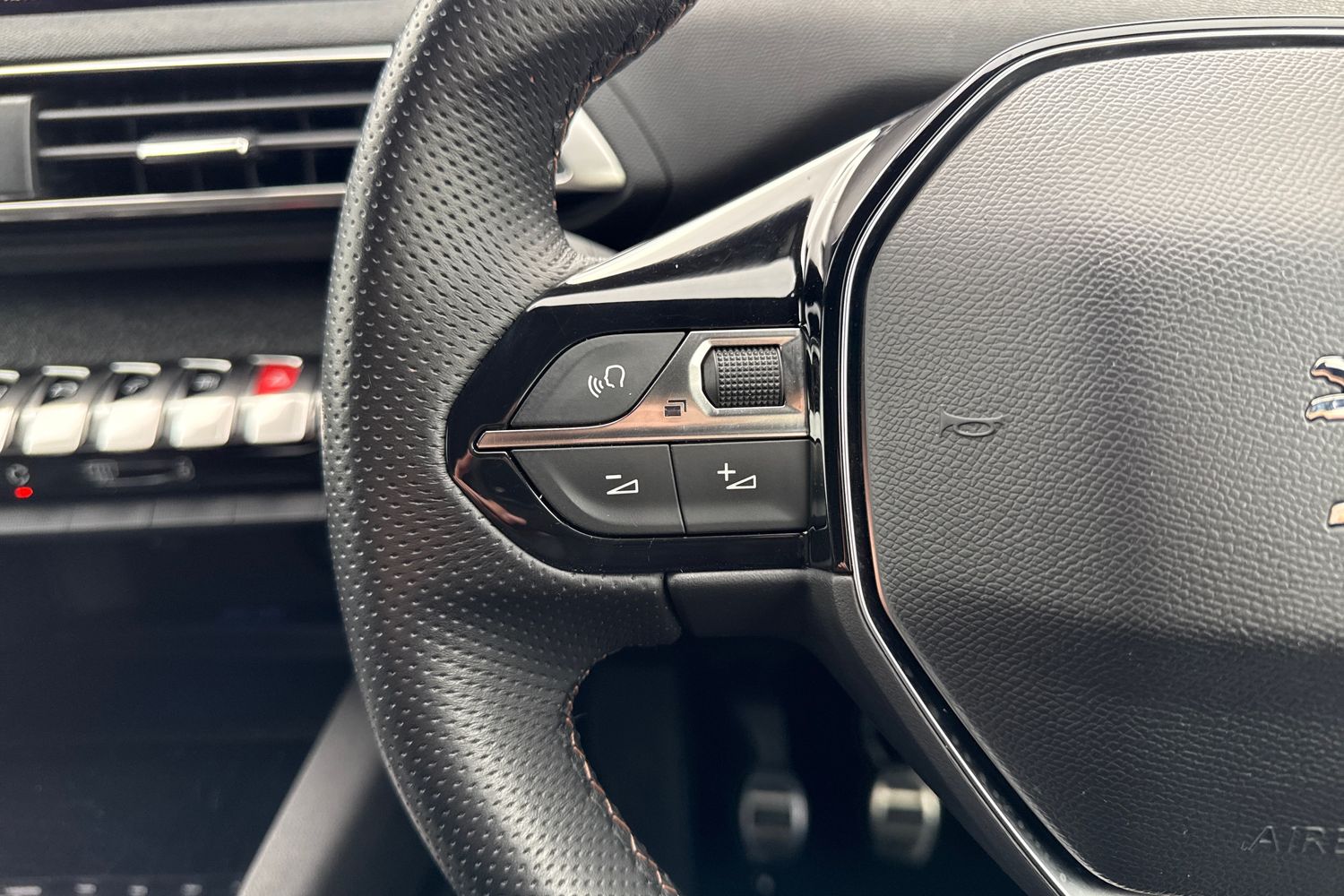 Used Peugeot 3008 2019 for sale - 78078955: Photo 39