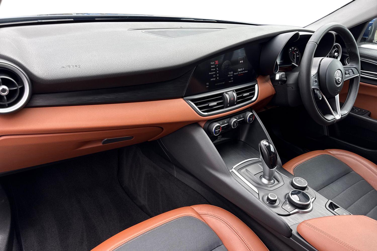 Used Alfa Romeo Giulia 2016 for sale - 77787381: Photo 15