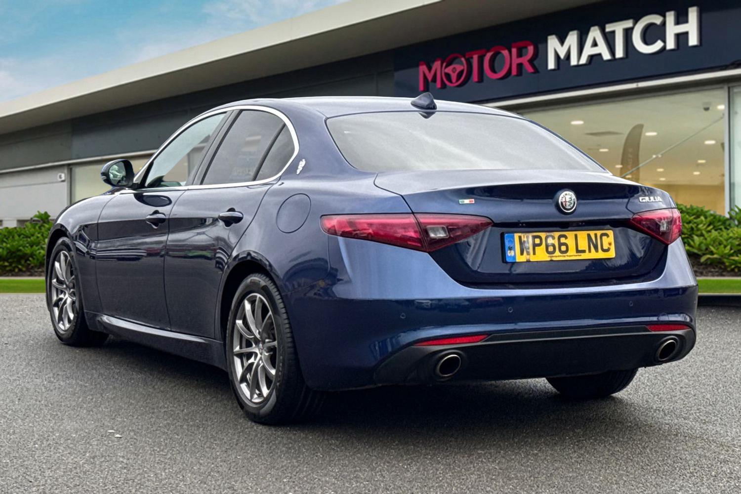Used Alfa Romeo Giulia 2016 for sale - 77787381: Photo 2