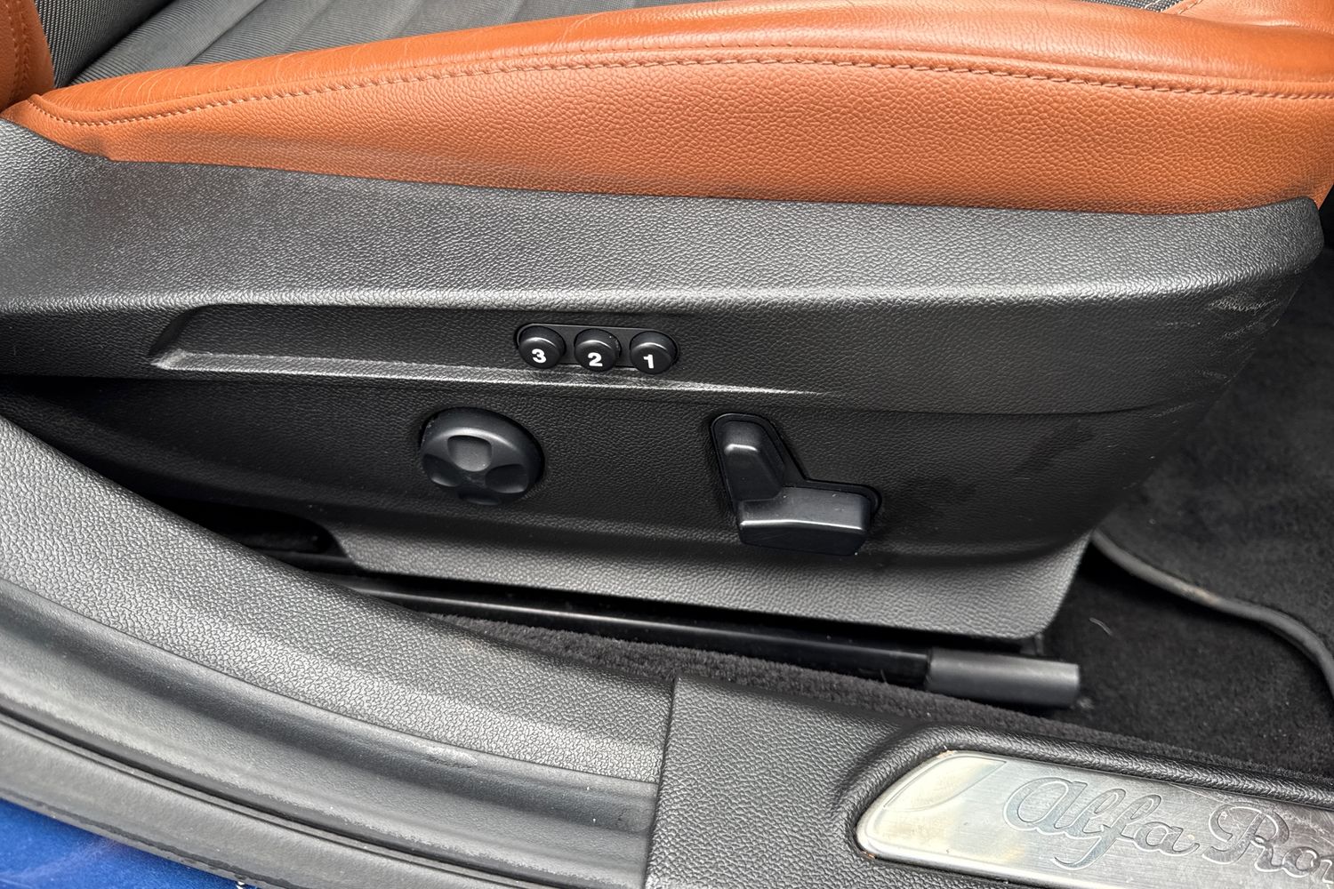 Used Alfa Romeo Giulia 2016 for sale - 77787381: Photo 37