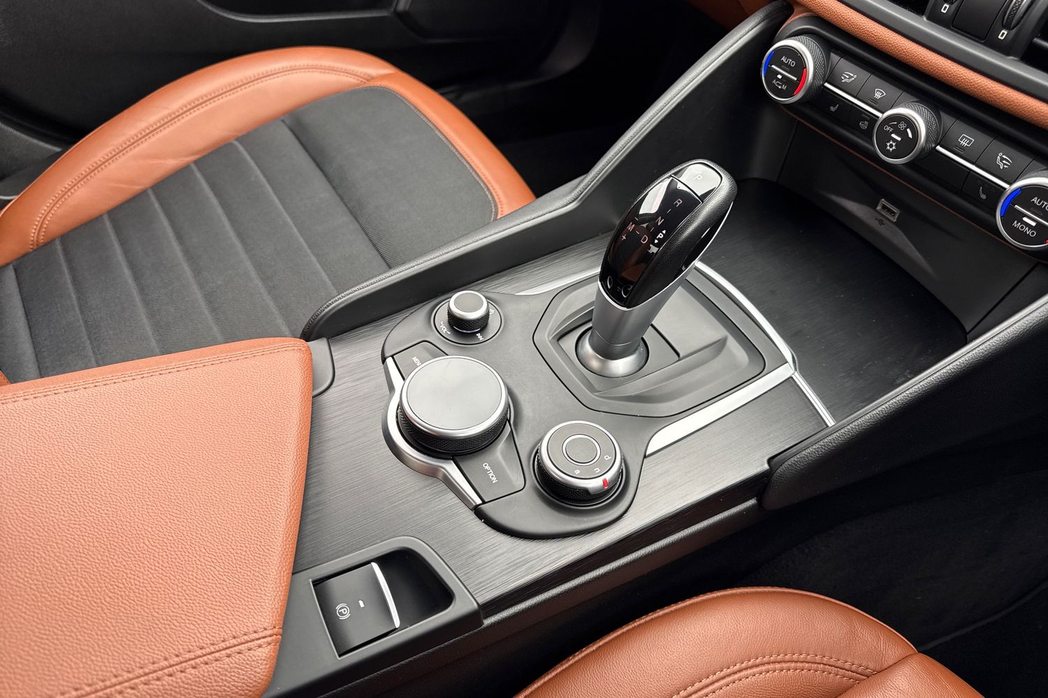 Used Alfa Romeo Giulia 2016 for sale - 77787381: Photo 58