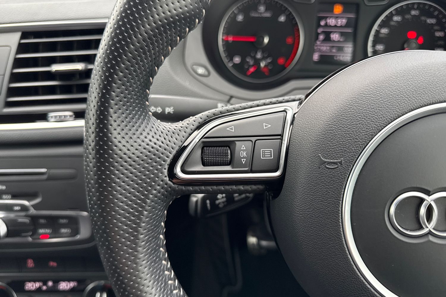 Used Audi Q3 2018 for sale - 76509178: Photo 39