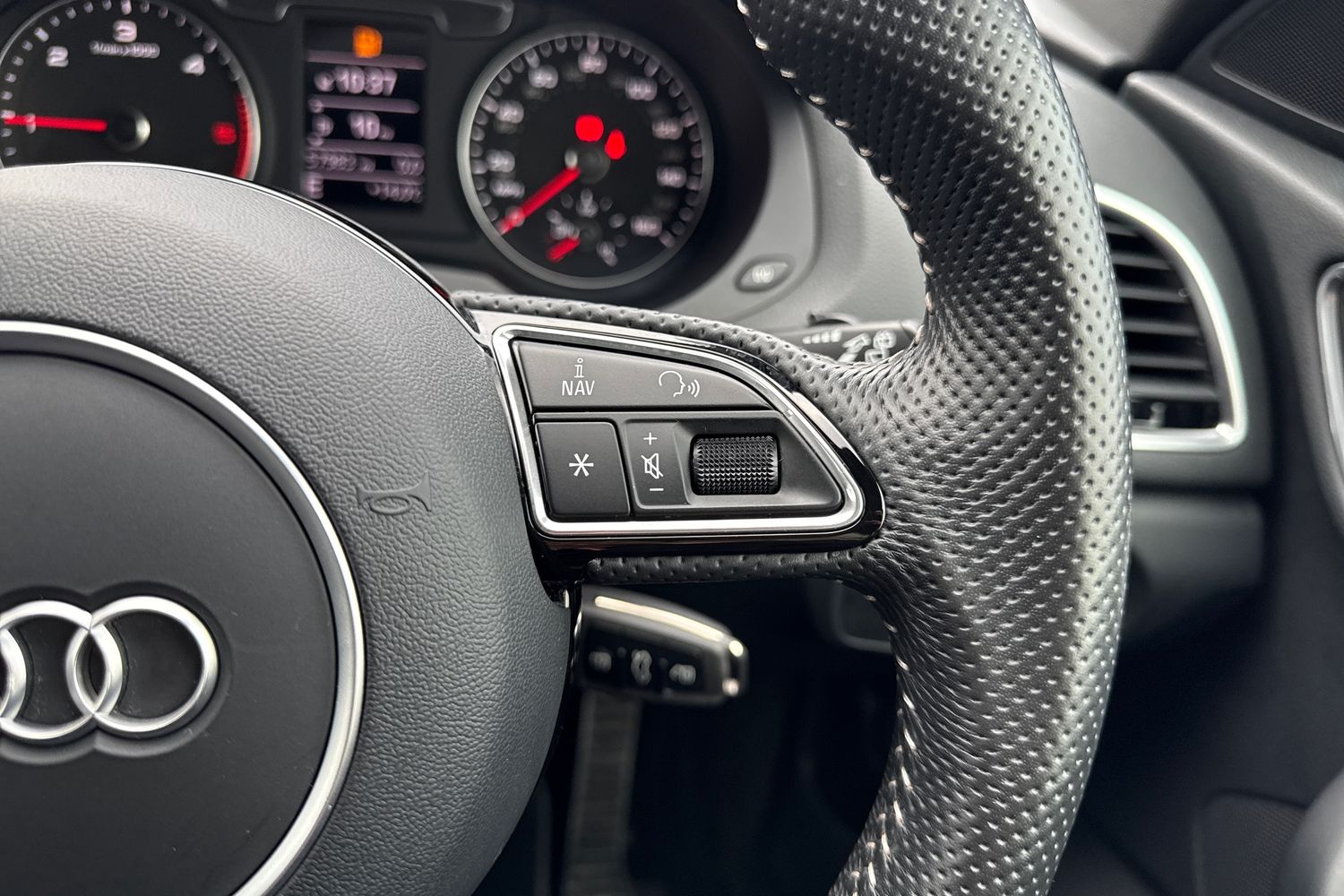 Used Audi Q3 2018 for sale - 76509178: Photo 40