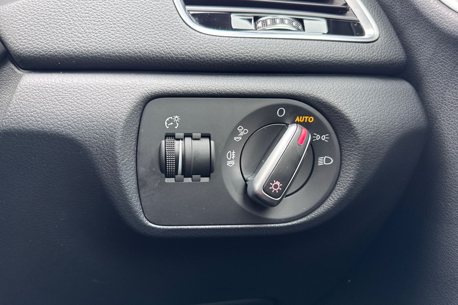 Used Audi Q3 2018 for sale - 76509178: Photo 43