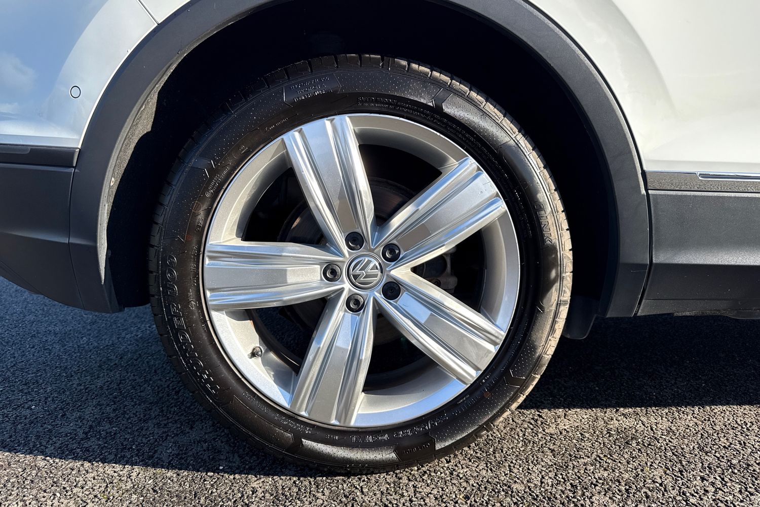 Used Volkswagen Tiguan 2020 for sale - 76357669: Photo 11