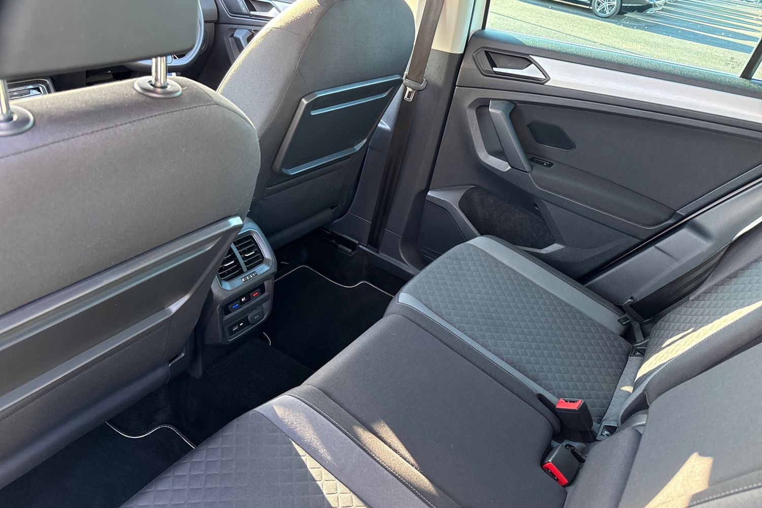 Used Volkswagen Tiguan 2020 for sale - 76357669: Photo 32