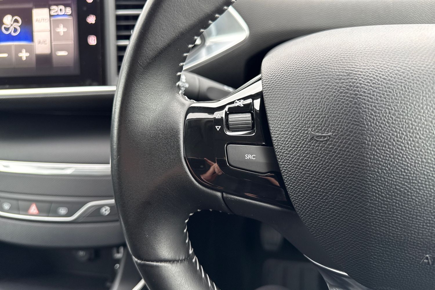 Used Peugeot 308 2016 for sale - 78010790: Photo 39