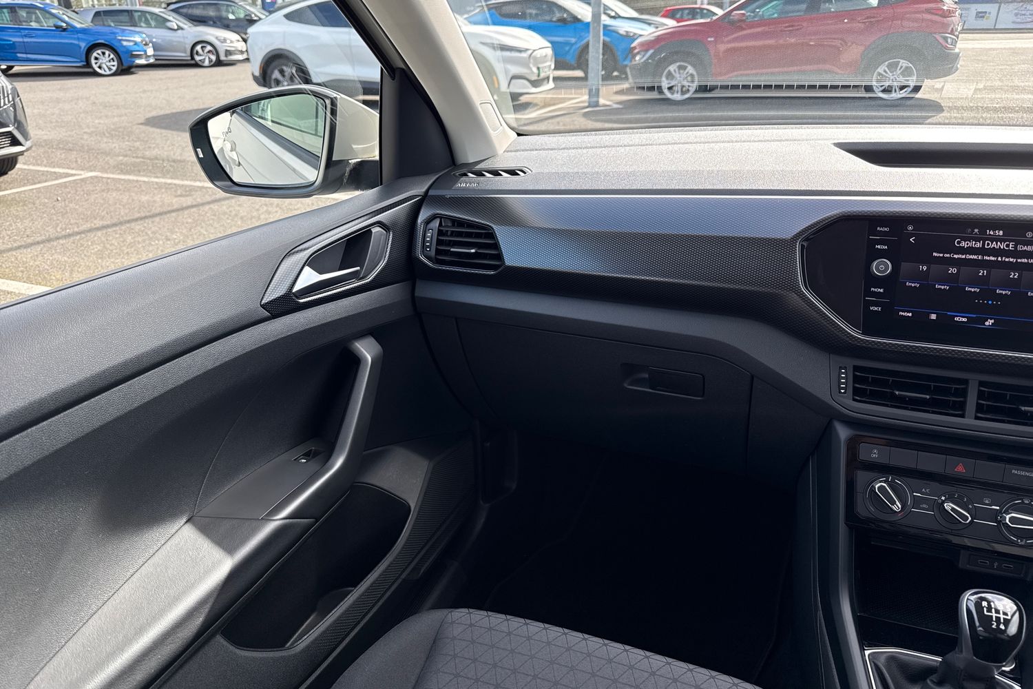 Used Volkswagen T-Cross 2023 for sale - 78052638: Photo 15