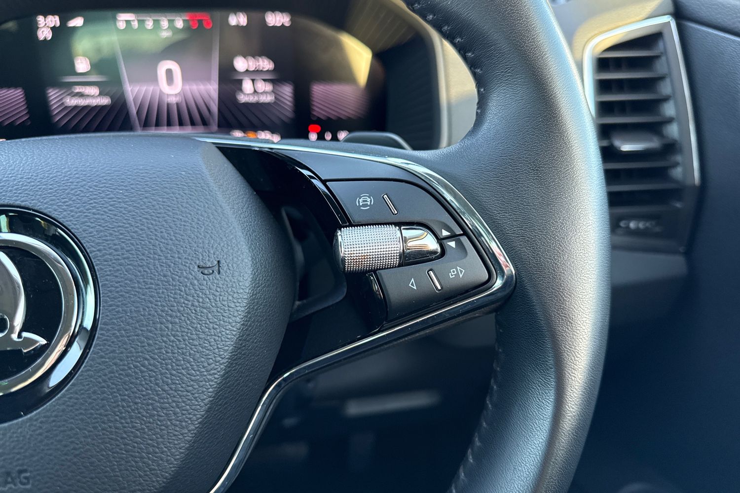 Used Skoda Karoq 2023 for sale - 76610944: Photo 40