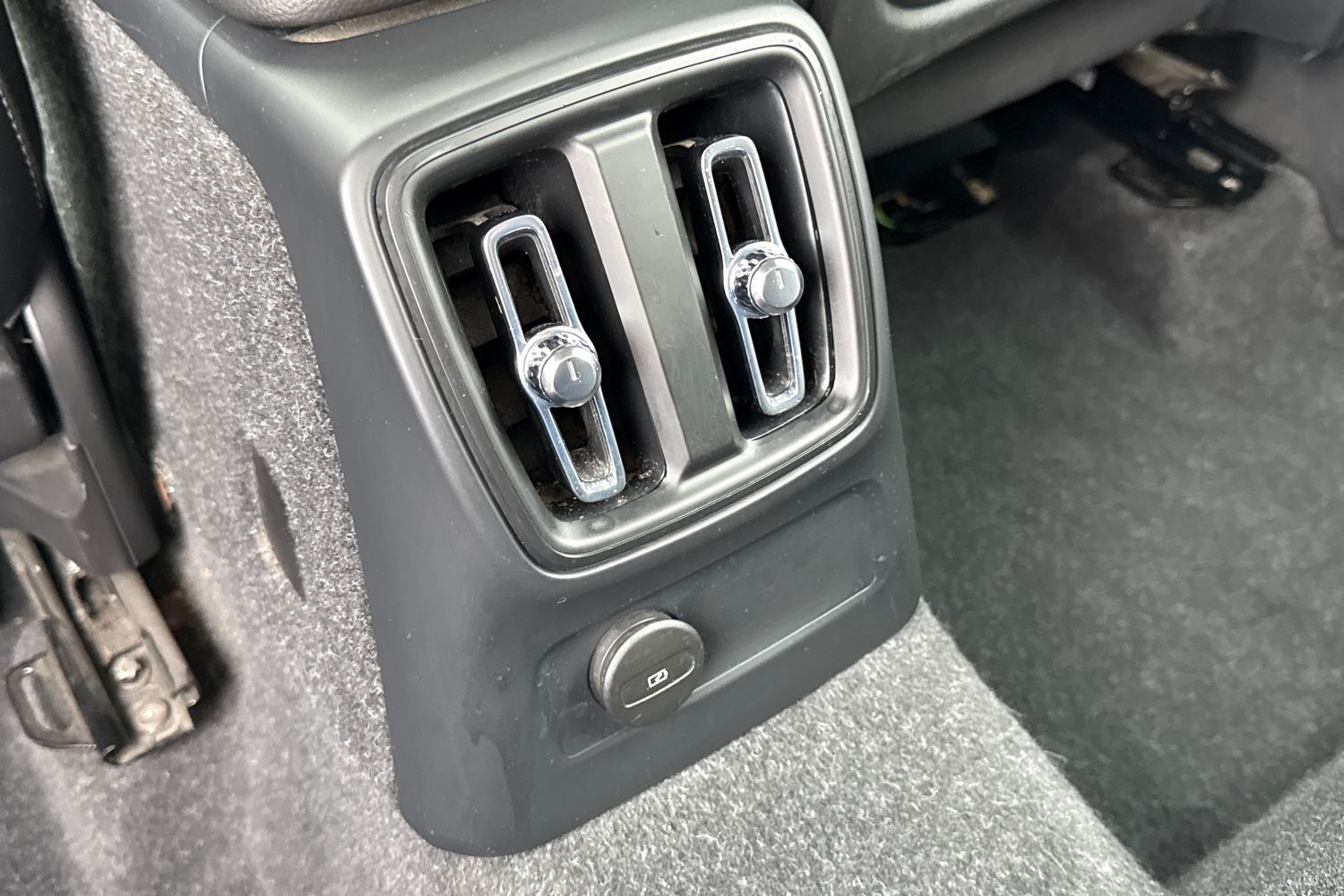 Used Volvo XC40 2022 for sale - 77337120: Photo 37