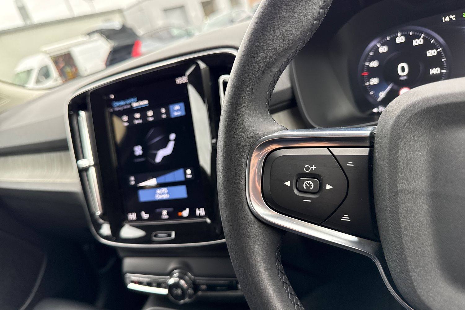 Used Volvo XC40 2022 for sale - 77337120: Photo 38