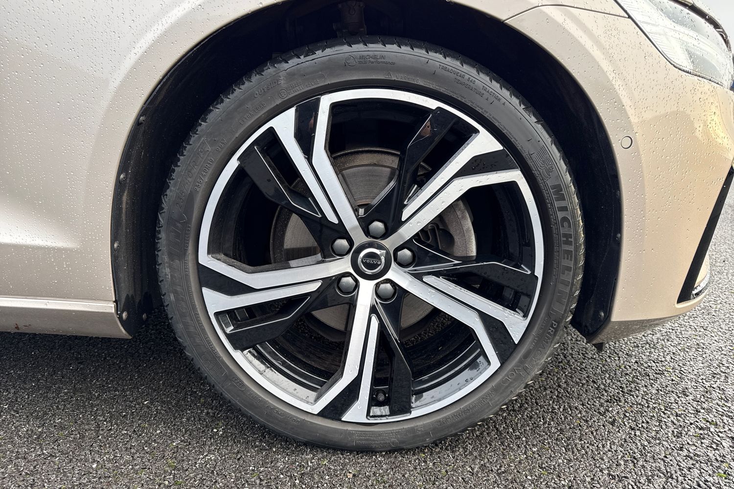 Used Volvo V60 2023 for sale - 76827879: Photo 10