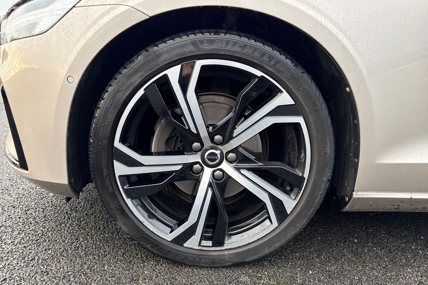 Used Volvo V60 2023 for sale - 76827879: Photo 13