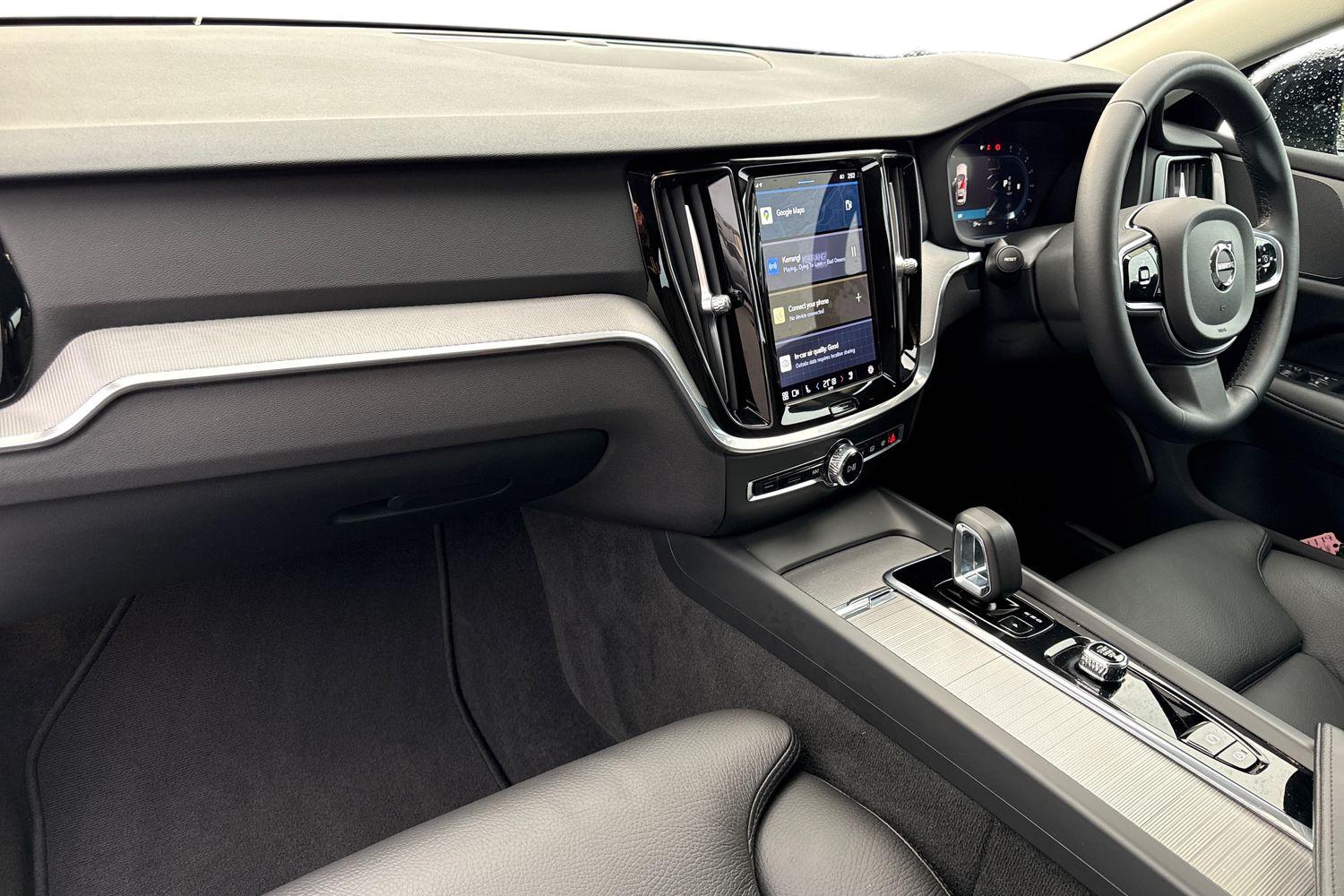 Used Volvo V60 2023 for sale - 76827879: Photo 15