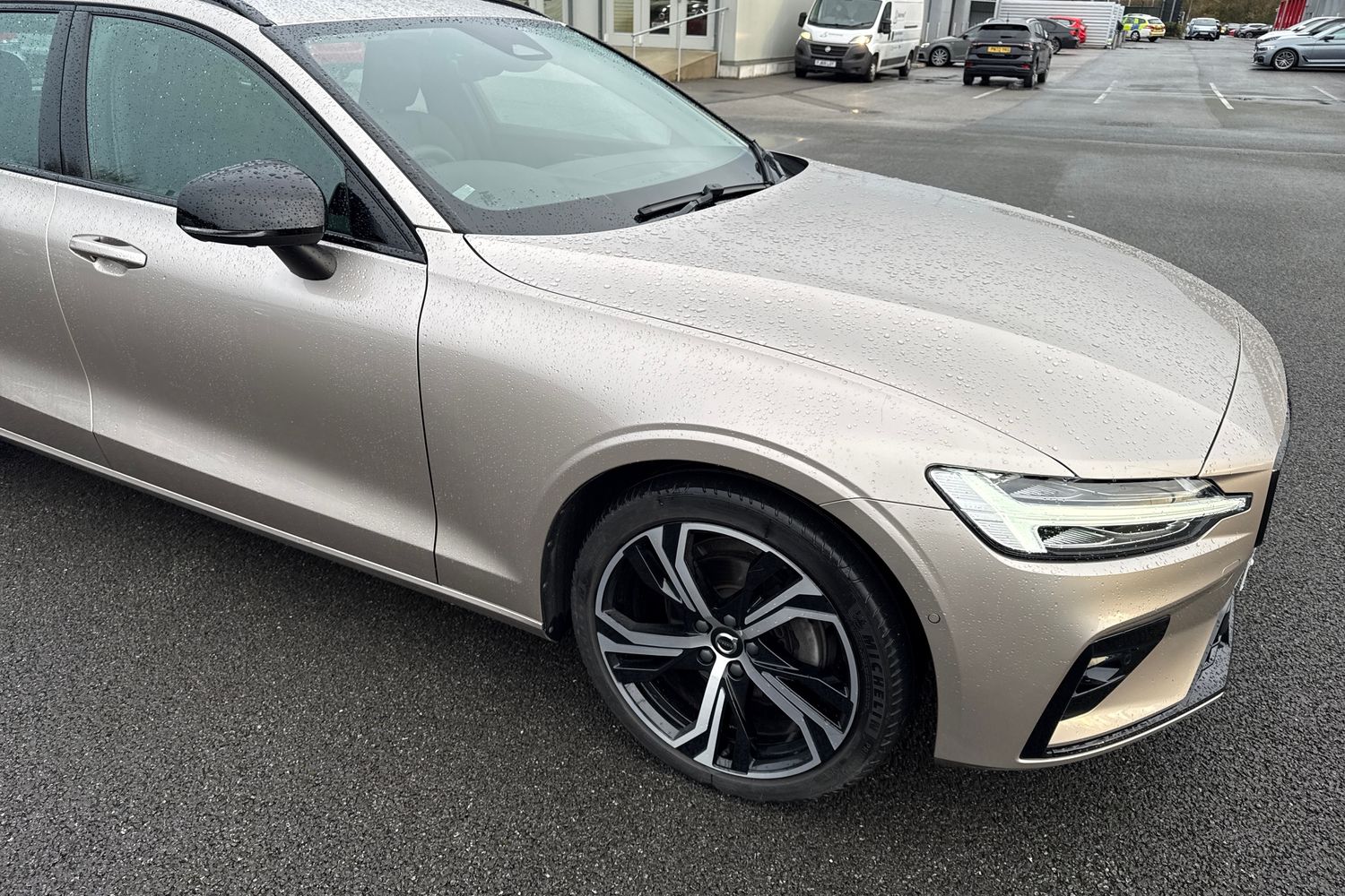 Used Volvo V60 2023 for sale - 76827879: Photo 37