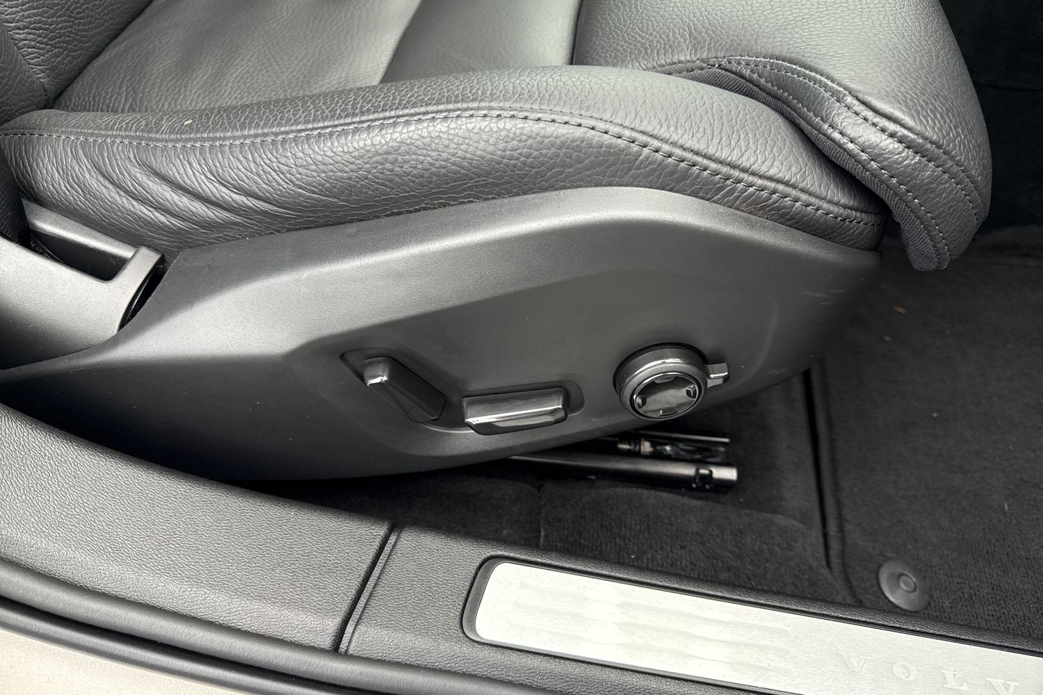 Used Volvo V60 2023 for sale - 76827879: Photo 38