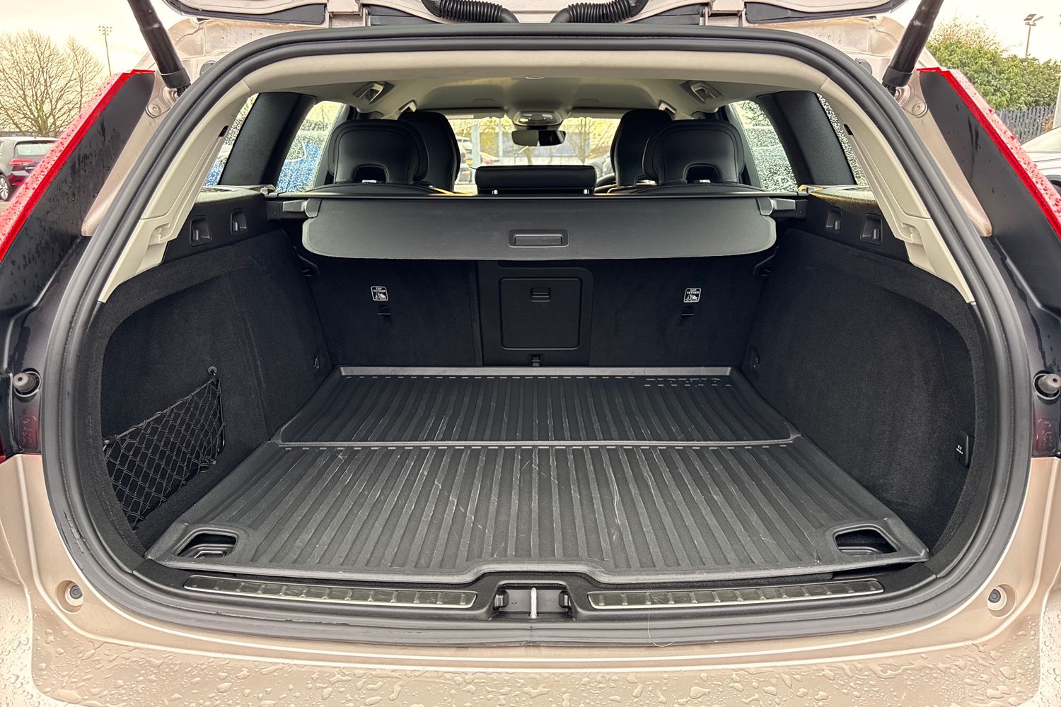 Used Volvo V60 2023 for sale - 76827879: Photo 7