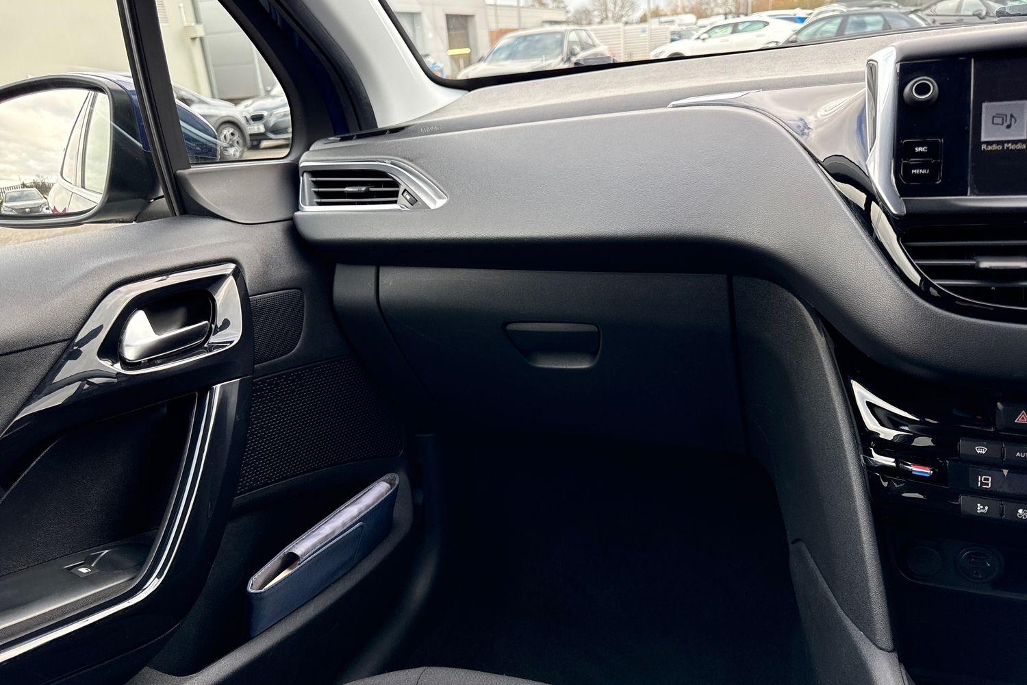 Used Peugeot 208 2015 for sale - 77829529: Photo 20