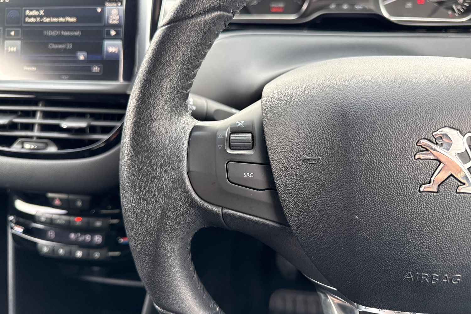 Used Peugeot 208 2015 for sale - 77829529: Photo 39