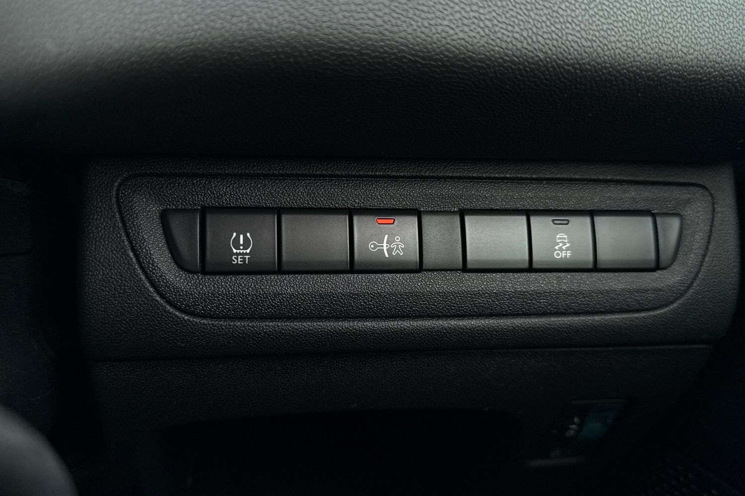 Used Peugeot 208 2015 for sale - 77829529: Photo 42