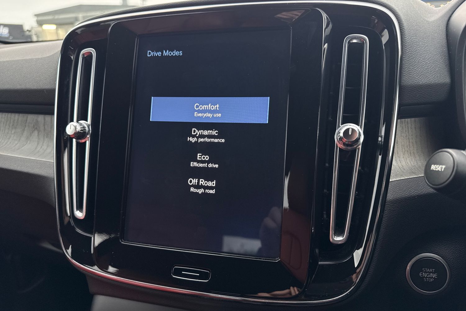 Used Volvo XC40 2020 for sale - 77152552: Photo 52