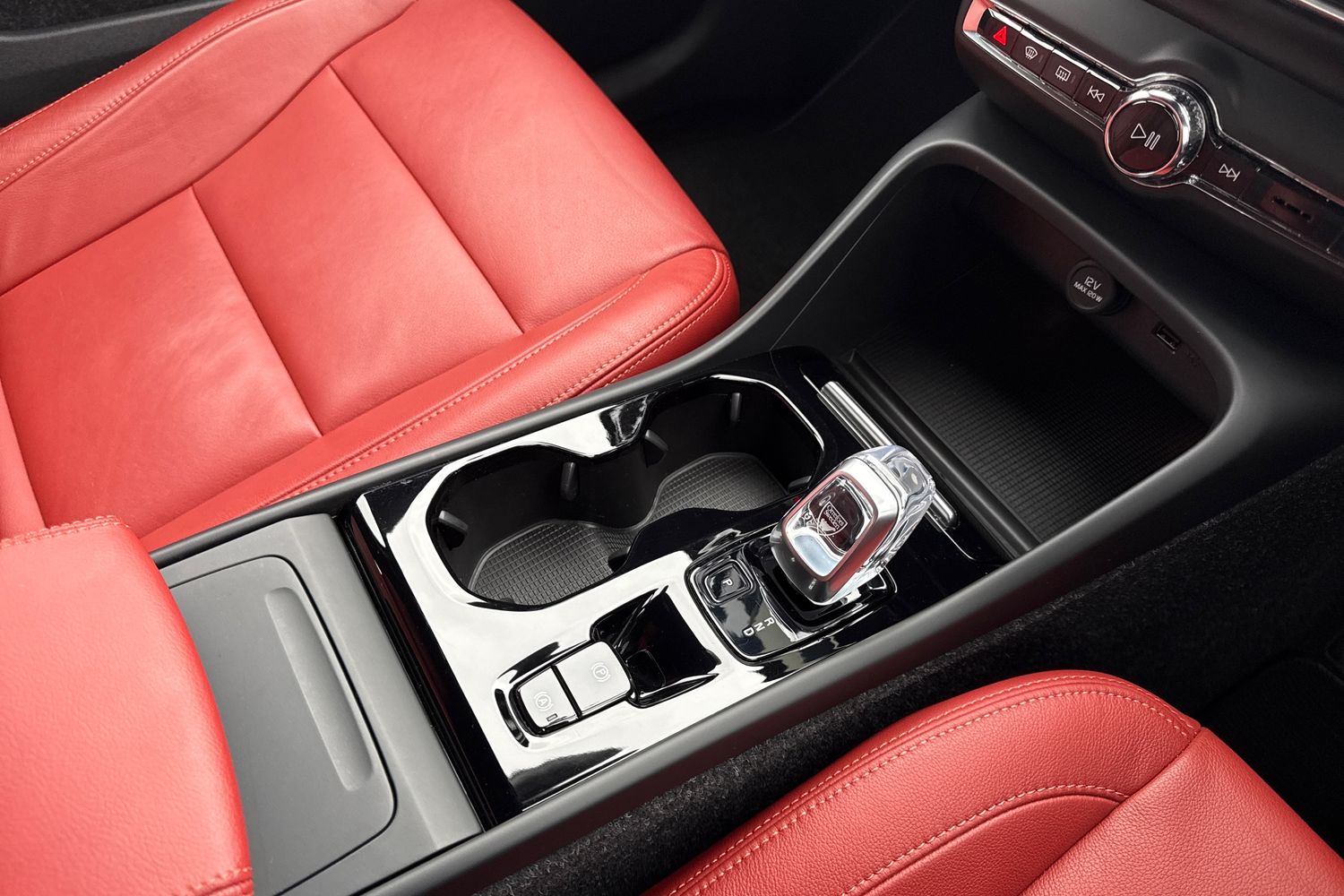 Used Volvo XC40 2020 for sale - 77152552: Photo 57