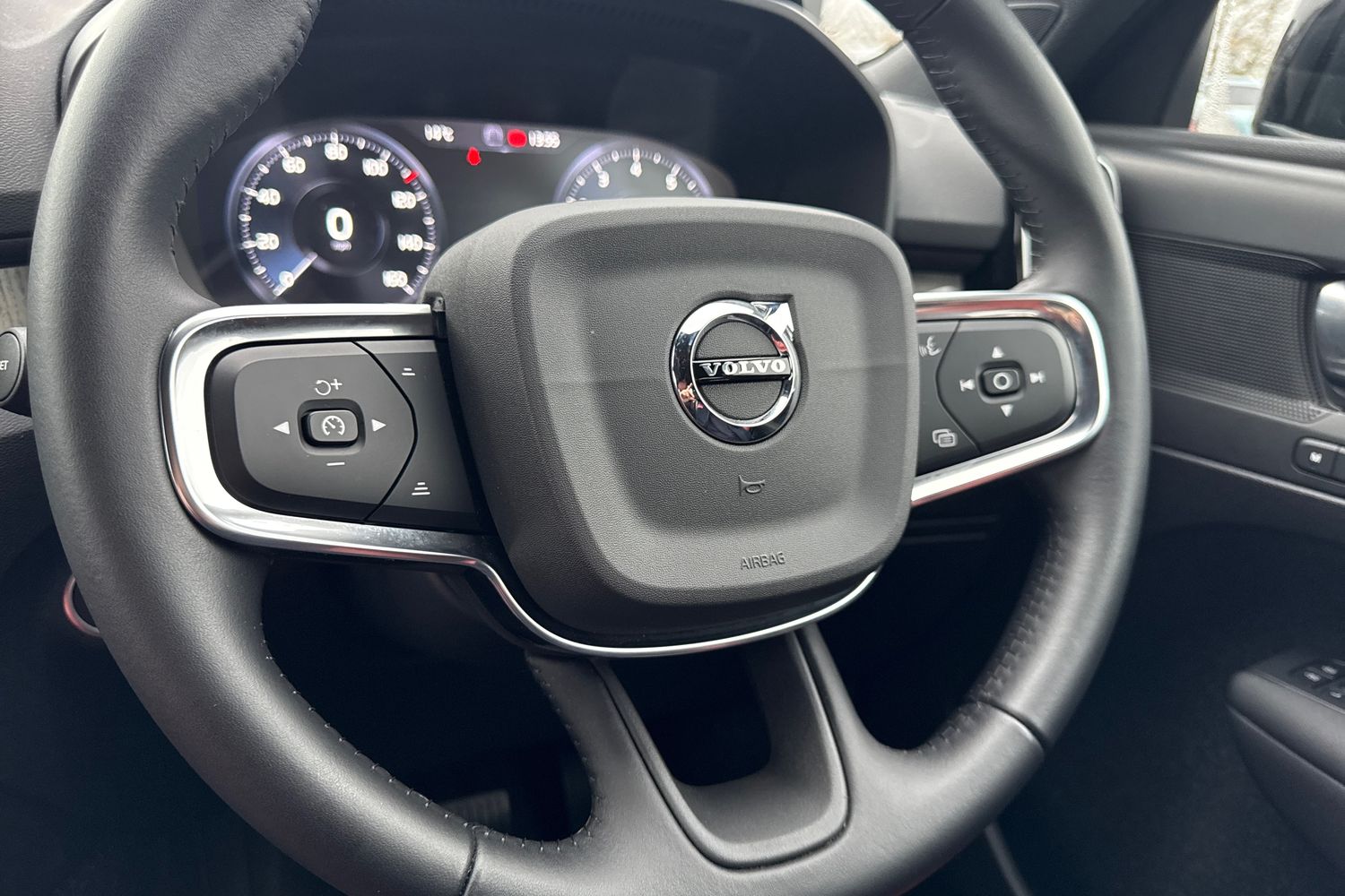 Used Volvo XC40 2020 for sale - 77152552: Photo 61