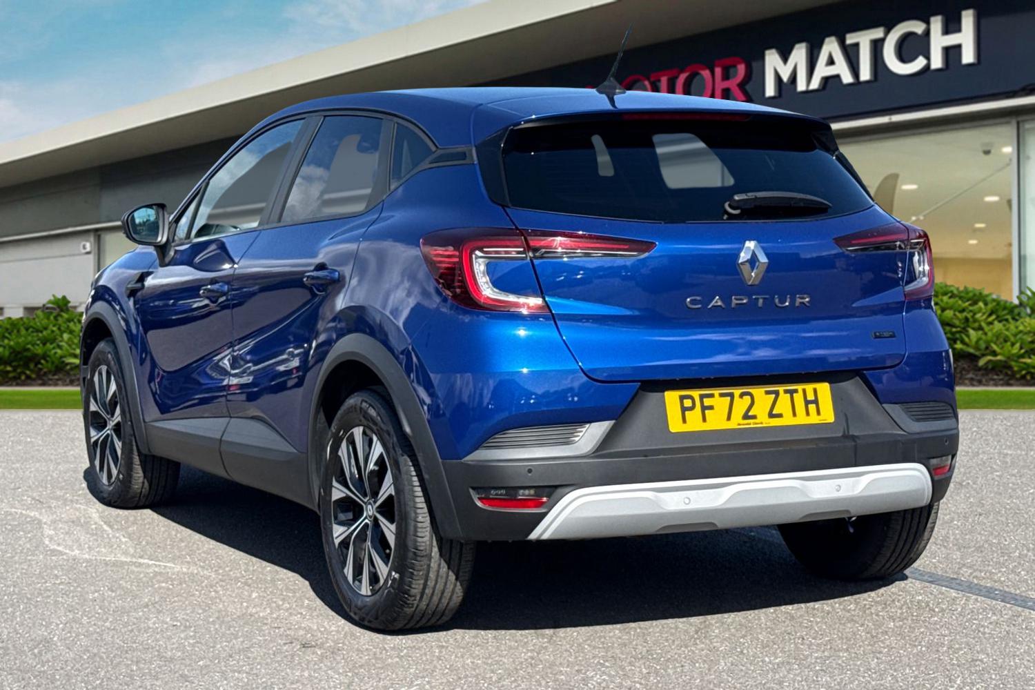 Used Renault Captur 2023 for sale - 78224365: Photo 2