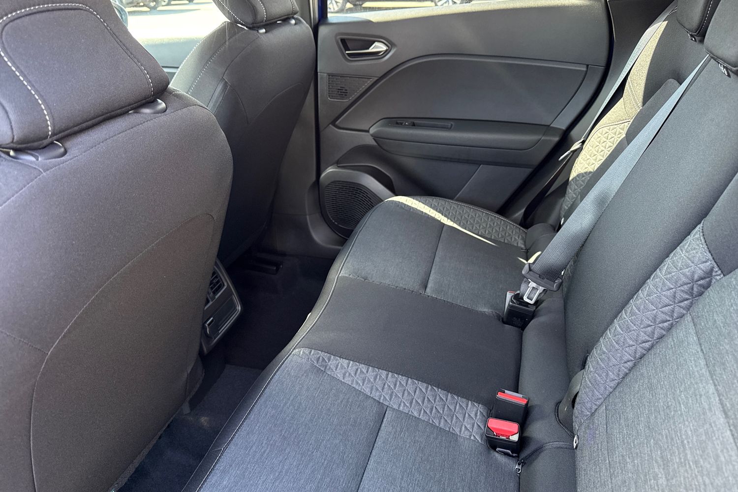 Used Renault Captur 2023 for sale - 78224365: Photo 29