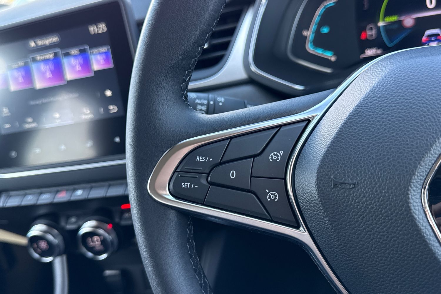 Used Renault Captur 2023 for sale - 78224365: Photo 35