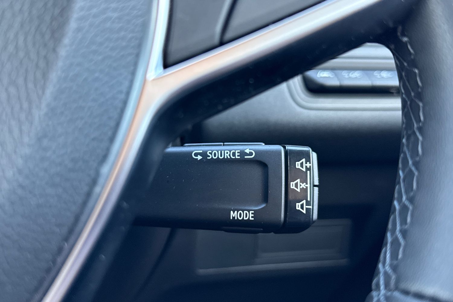 Used Renault Captur 2023 for sale - 78224365: Photo 37