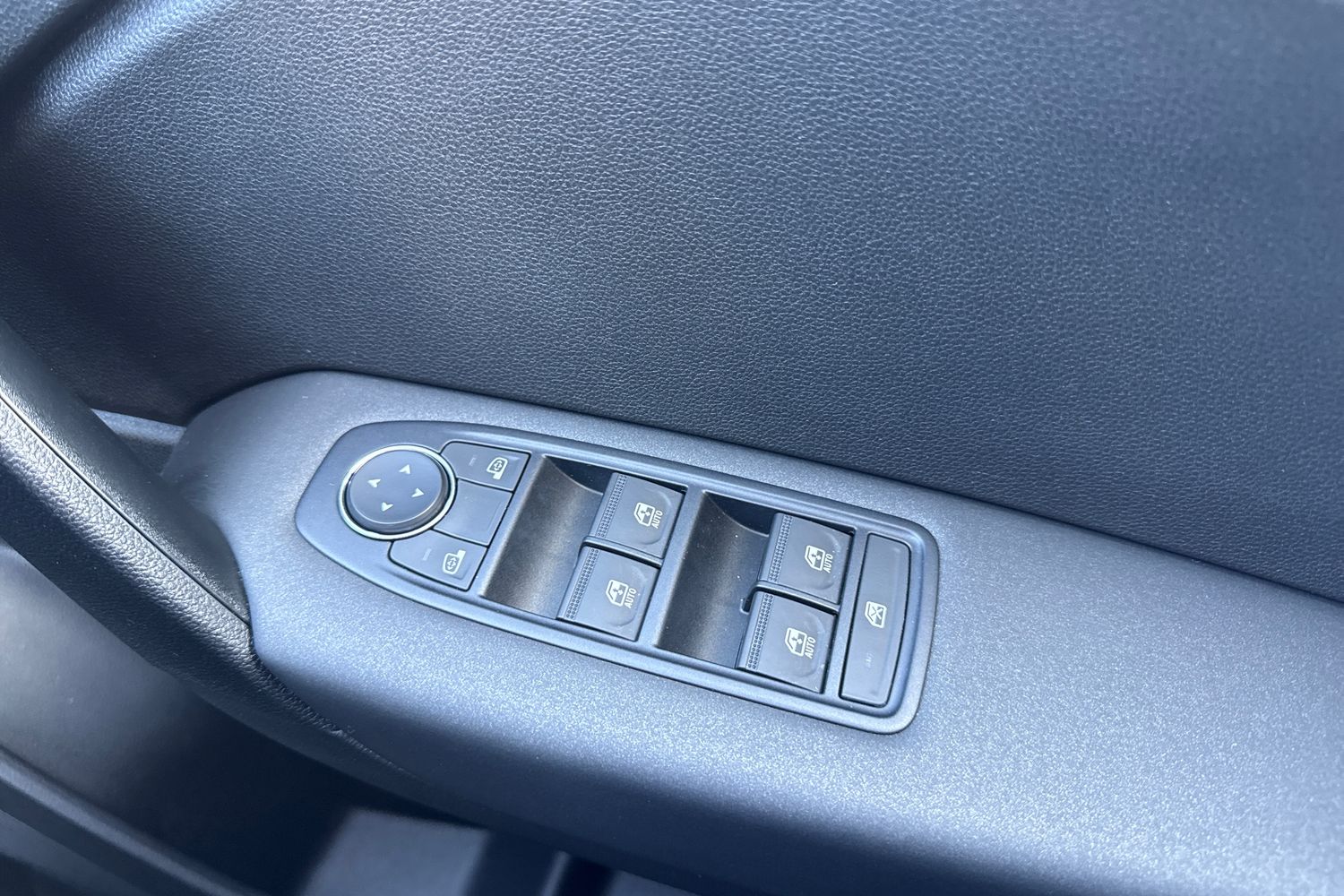 Used Renault Captur 2023 for sale - 78224365: Photo 38