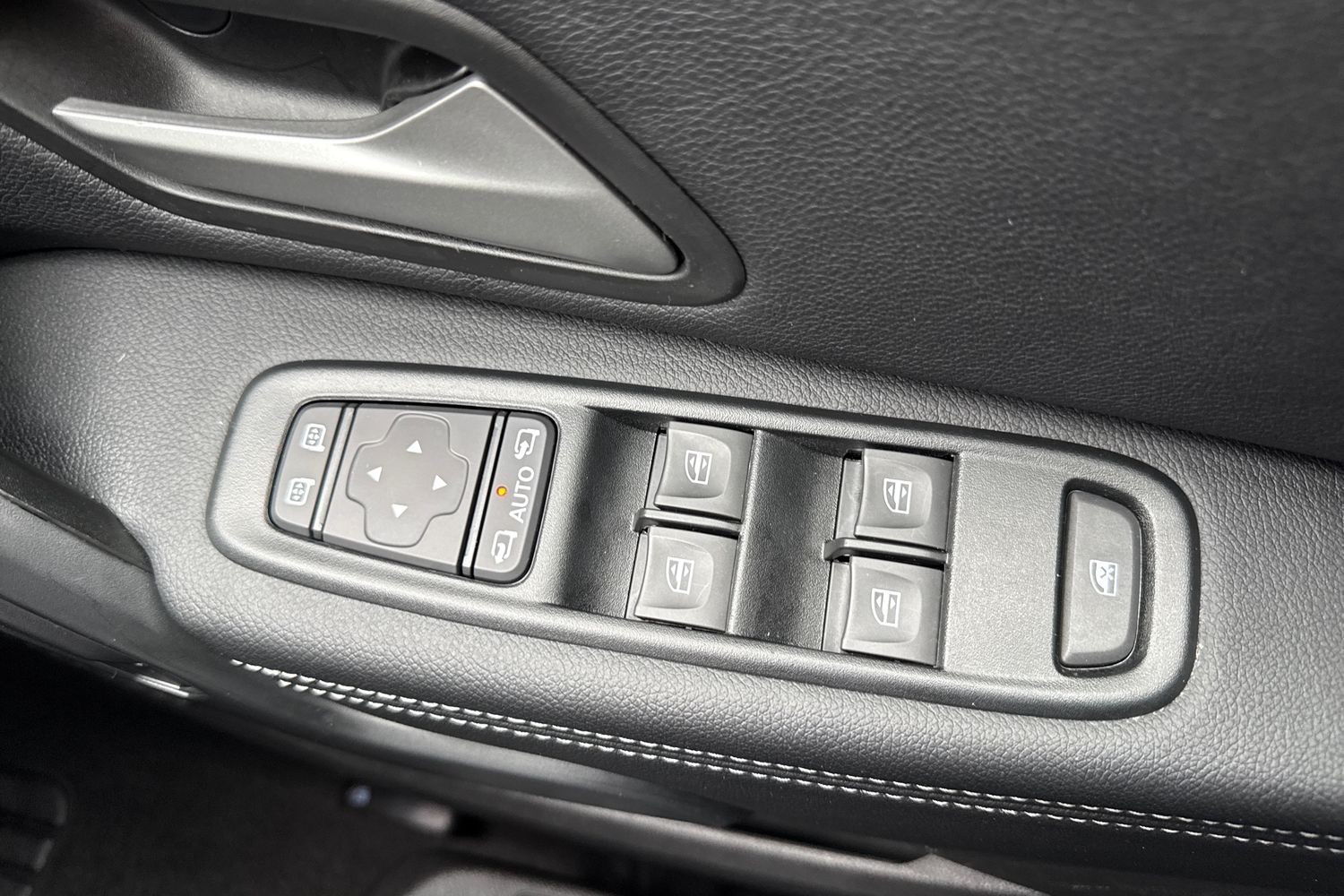 Used Dacia Duster 2023 for sale - 77812488: Photo 42